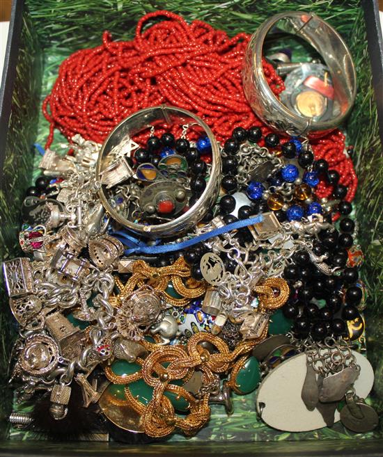 Mixed silver & other costume jewellery